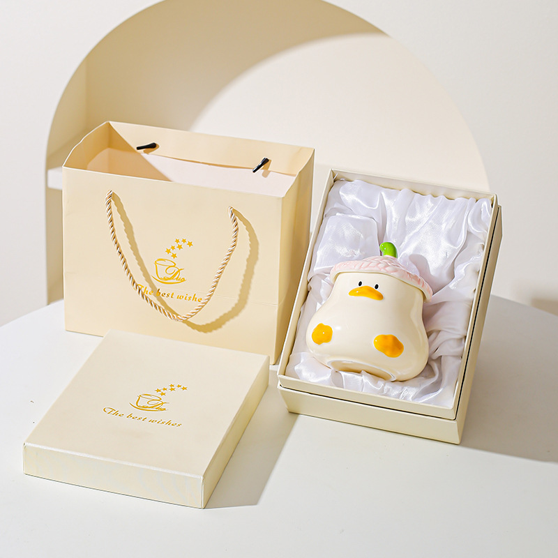 Creativo lindo pato cerámica taza acompañante regalo de alto valor de la cara de la personalidad de taza de café de dibujos animados taza roja alta red