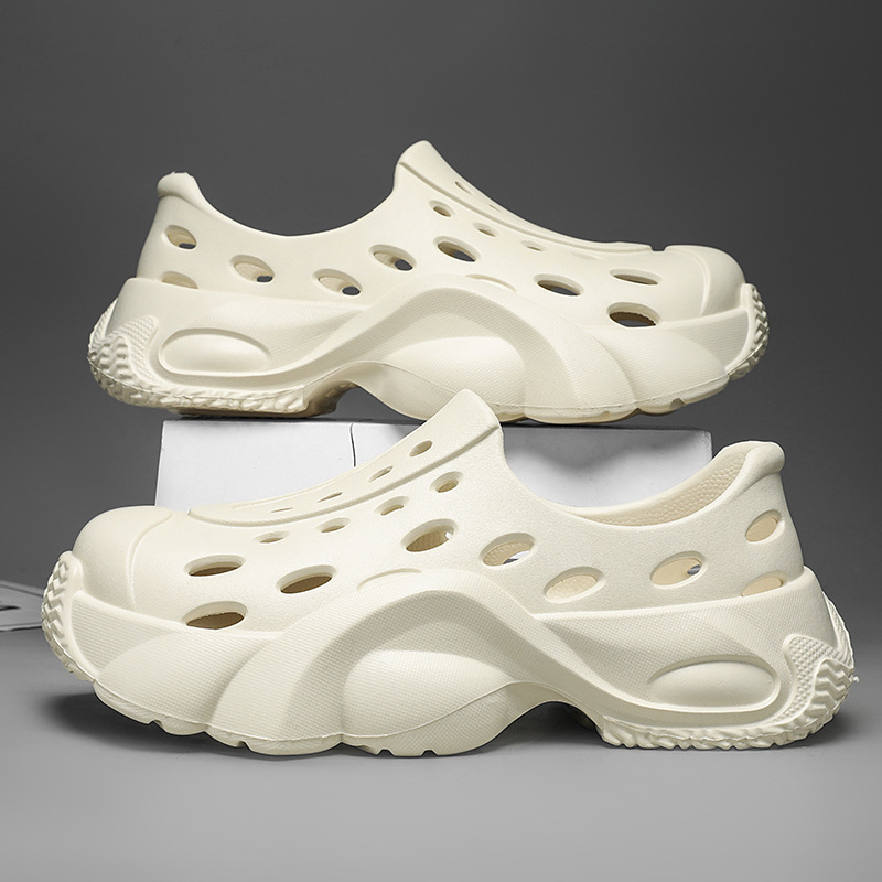 Pise en la mierda zapatos con agujeros de suela gruesa para hombres 2025 nuevo uso exterior de verano aumento playa antideslizante y desodorante sandalias Baotou