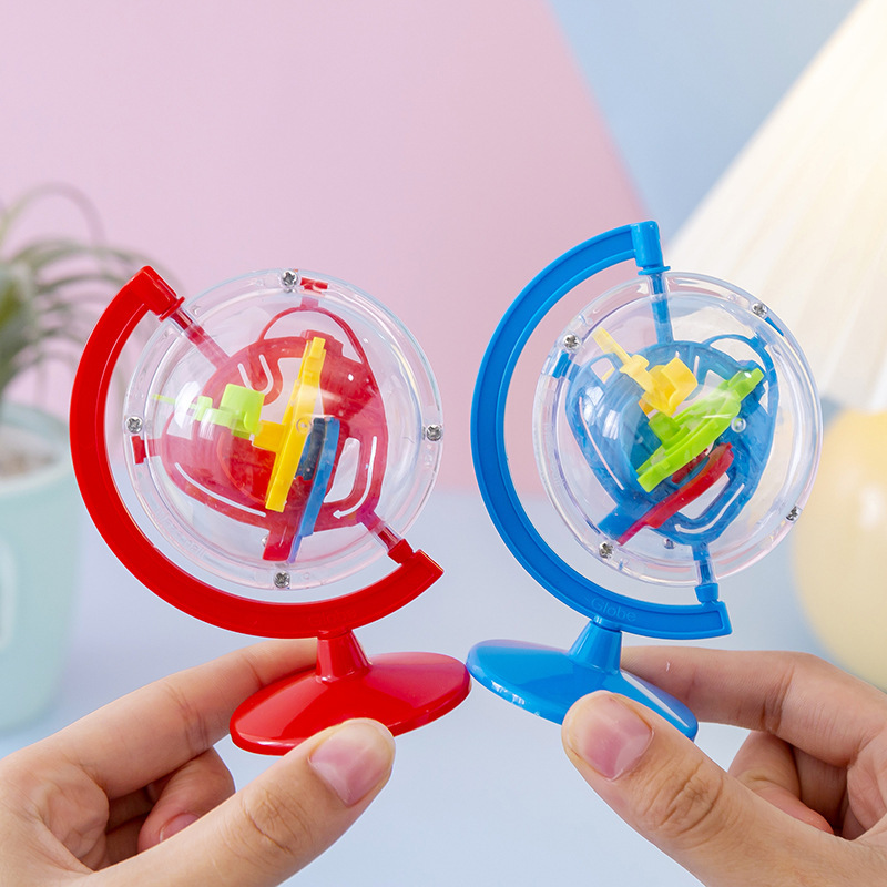 Bola de laberinto de la Tierra de tamaño pequeño Juego de entrada para niños de laberinto de bola de equilibrio tridimensional 3D de inteligencia de 50 pases