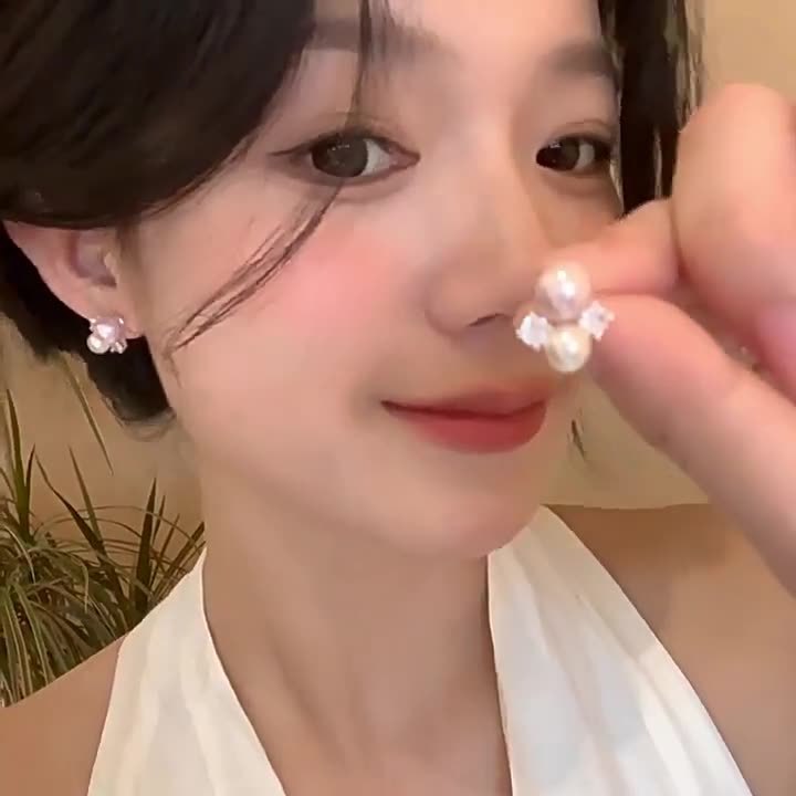 2025爆款珍珠耳钉女简约清新法式小众甜美精致设计高级轻奢风耳饰|undefined