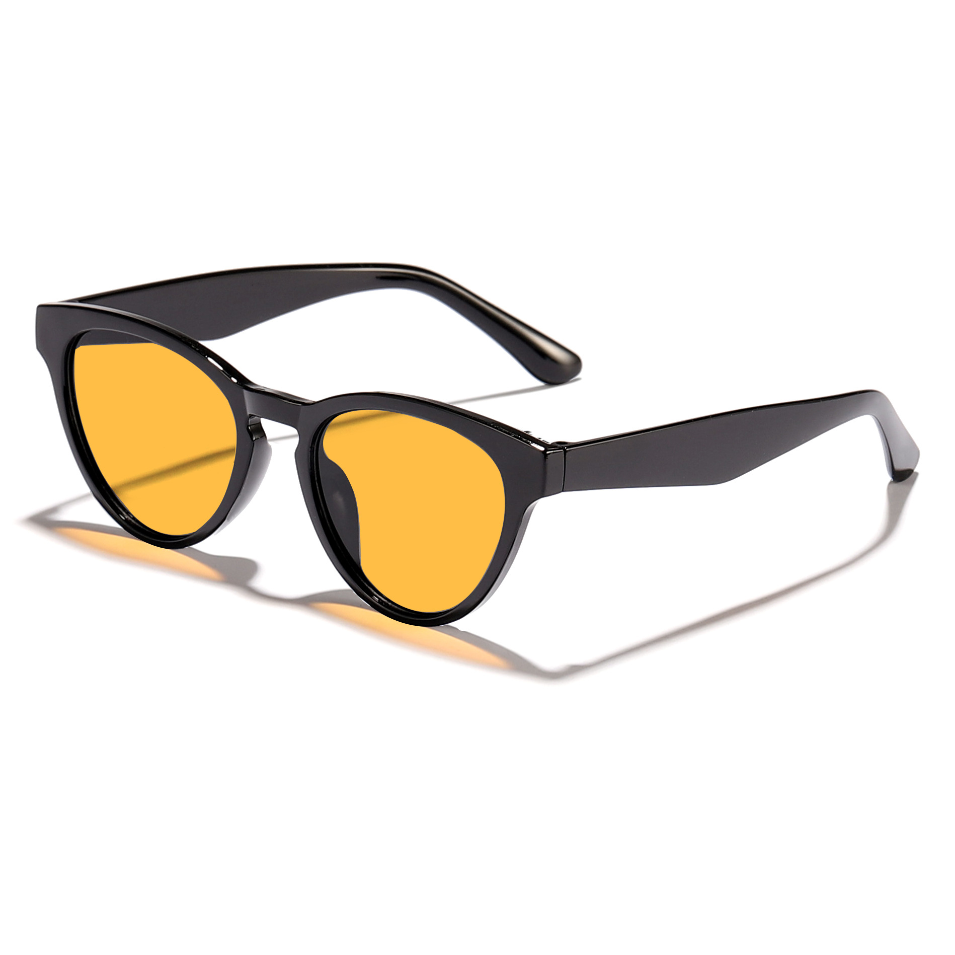 Nuevo estilo transfronterizo al por mayor ojo de gato gafas de sol para exteriores celebridades de Internet para mujeres con el mismo estilo de fotografía callejera personalizada con gafas de sol esenciales