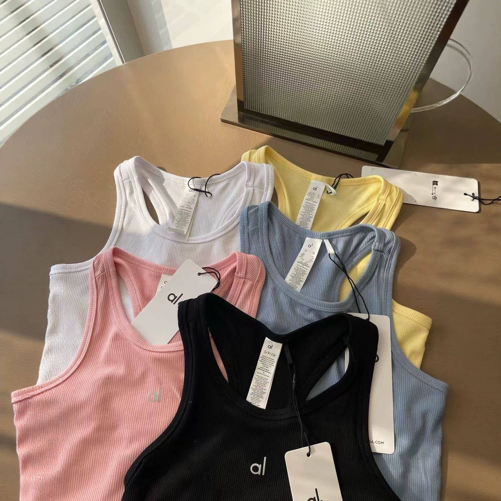 Geribbelde tanktop voor dames - Multipack met essentiële items voor yoga, fitness, hardlopen en dagelijks gebruik._voghion.com