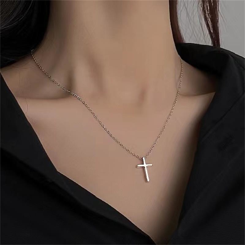 Simple Style Cross Sterling Silver Plating Pendant Necklace display picture 2