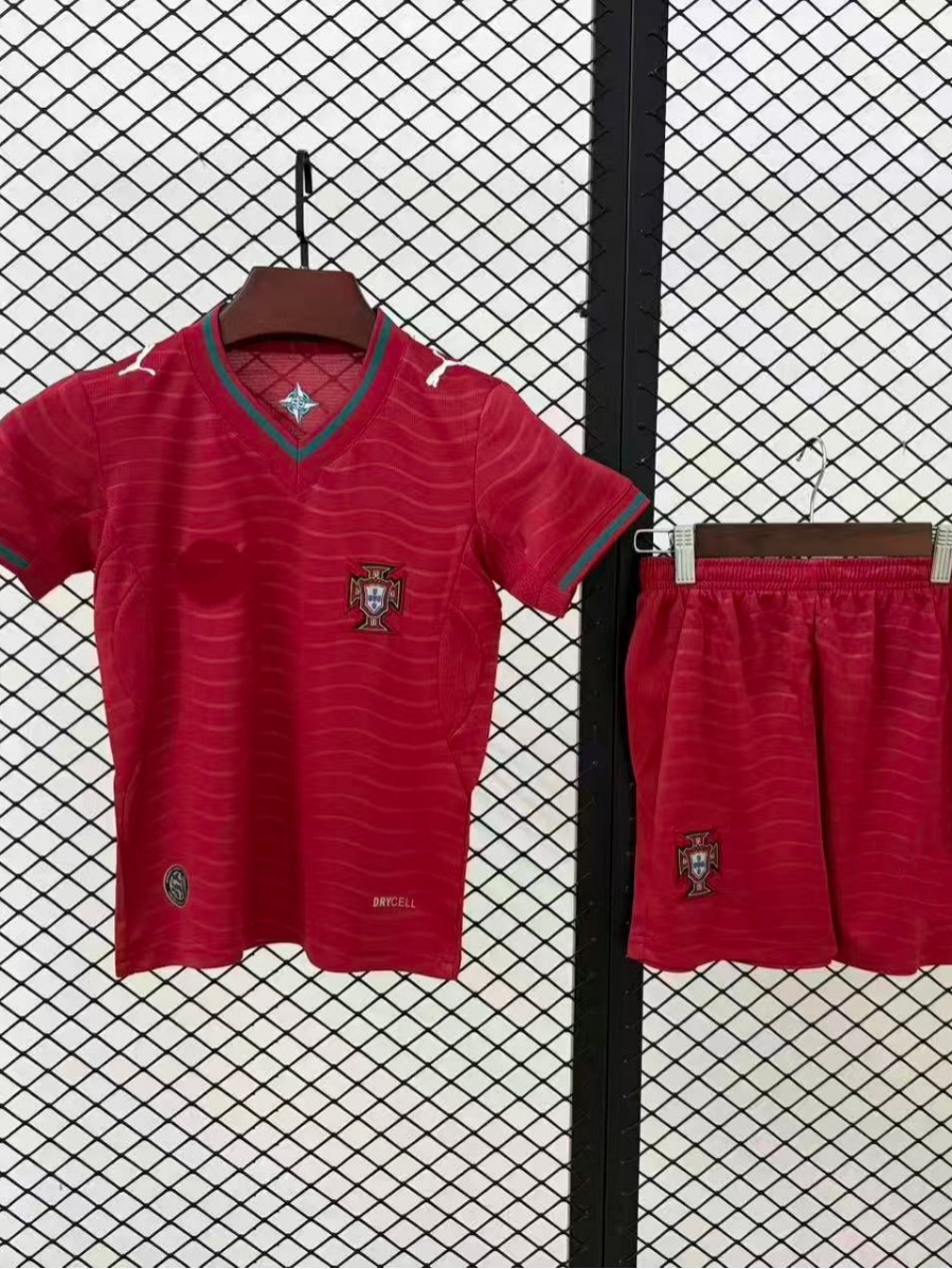 26-27 Portugal Brasil Francia Liverpool Real Madrid México Fútbol infantil
