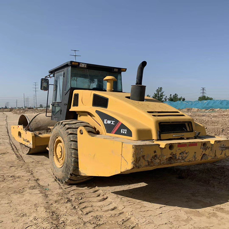 转让9成新二手柳工22吨振动压路机 二手单钢轮压路机