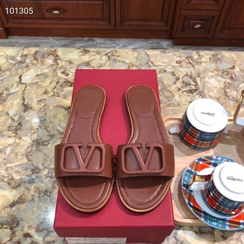  Summer New V-Neck Metal Outwear Slippers Multi-purpose Water Diamond Genuine Leather One Toe Flat Bottom Sandals Women 