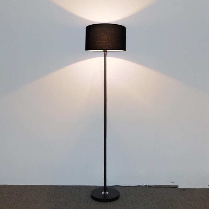 검정색 기둥, 검정색 커버, 12와트 3단계 따뜻한 조명(강구 착용 시 고객 서비스 메모 필요)