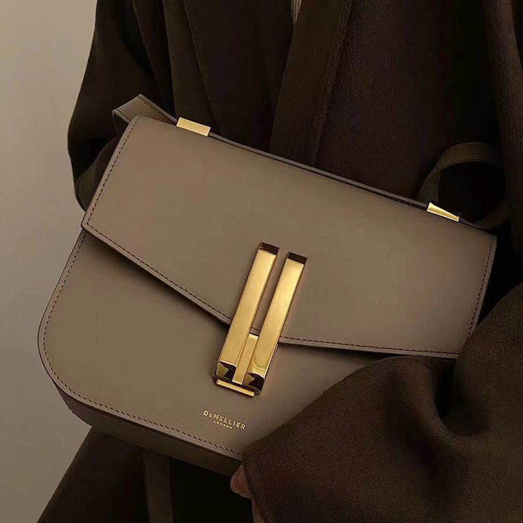 Princess Kate of France Same Style D Brand Tofu Bag Niche Design High-end Genuine Leather Women's Bag Shoulder Crossbody Bag