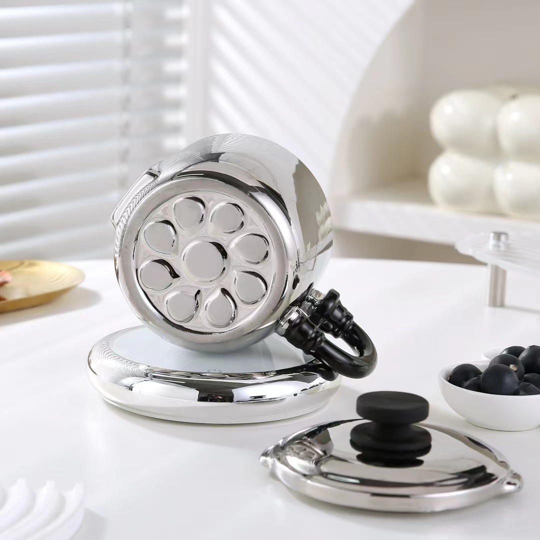 Personalidad creativa galvanizada de cerámica arroz cocina de estilo de taza de marca rojo en línea de alto valor facial taza de agua con tapa de regalo taza