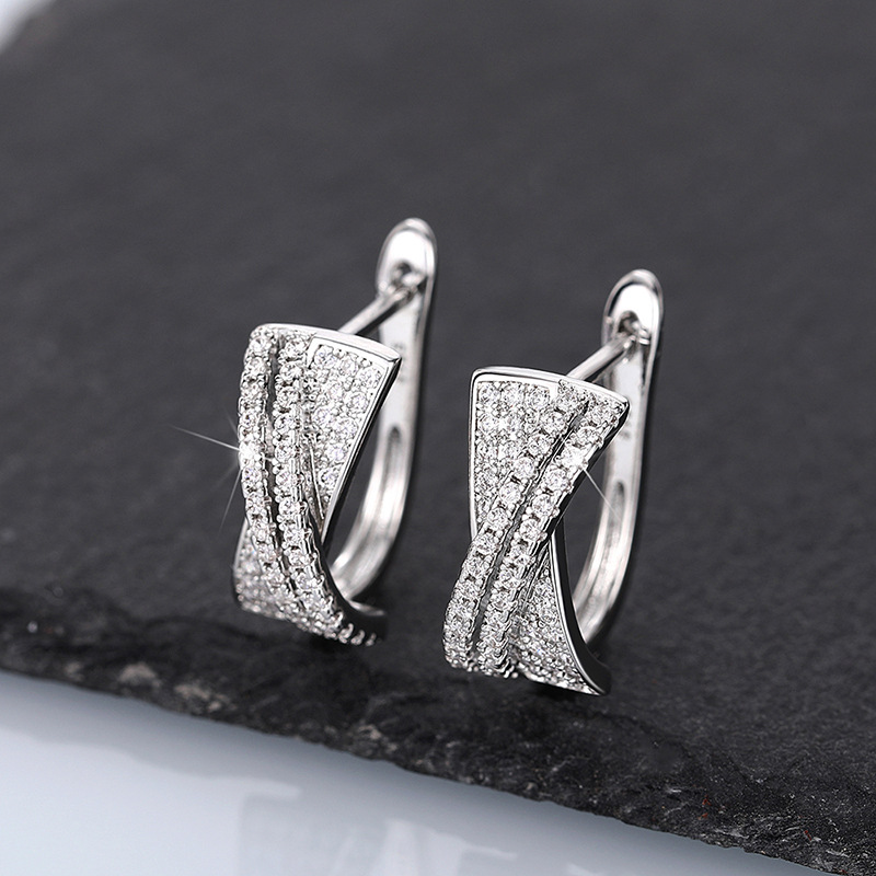 Créoles élégantes avec zircon design unique et tendance_voghion.com