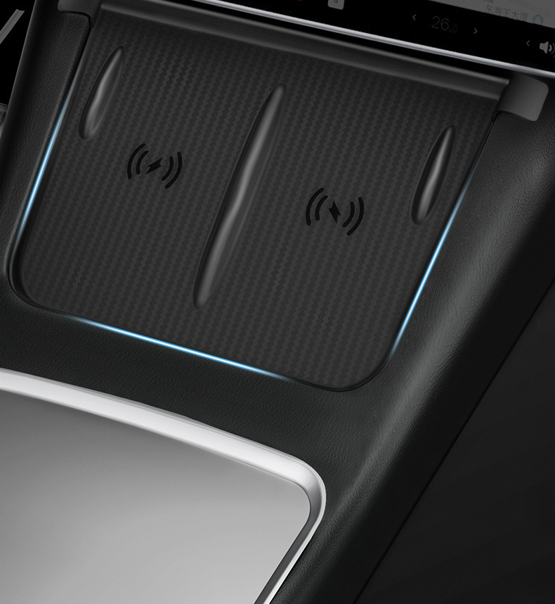 Suitable for Tesla's New Version of Model 3/Y/Yl Central Control Wireless Charging Silicone Pad Anti-Slip Protection Car Accessories