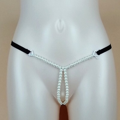 Hot-selling Personalized Hollow Beaded Sentient Underwear with Lou Hole Temptation Strap Beaded Trousers Women's T-pants