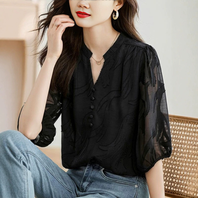 Thin Black Short-Sleeved Chiffon Shirt for Women, New Summer Style, Fashionable and Stylish Lace Shirt, Loose Belly-Covering Top