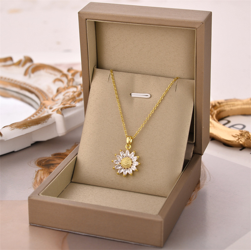 Collar de acero de titanio para mujeres simple y versátil estilo ligero de lujo nicho diseño de alta calidad no decoloración joyería de cadena de clavícula al por mayor