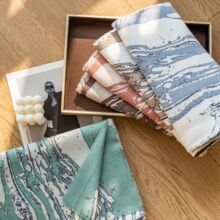 2025年秋冬印花仿羊绒围巾优雅印花羊绒手感围巾女士保暖防寒围脖