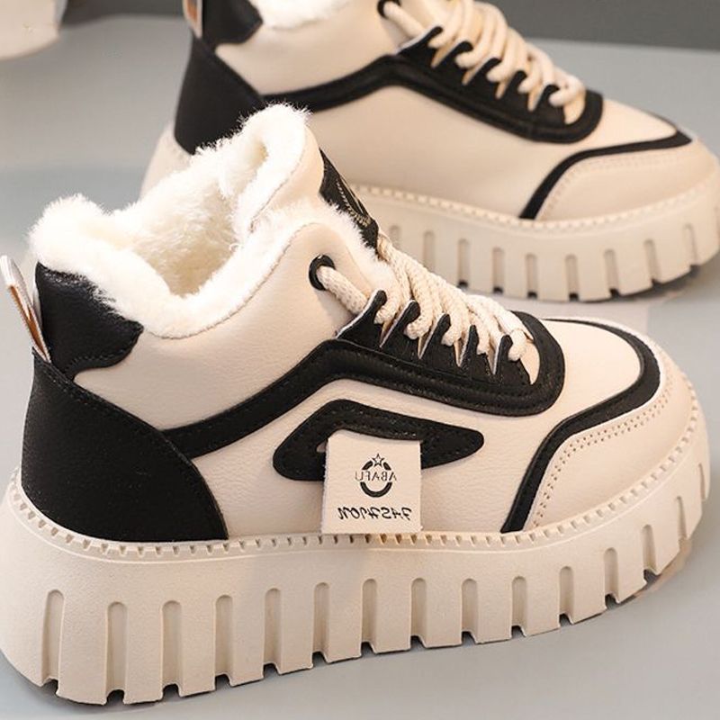 2025 invierno nuevo inches de terciopelo alto zapatos de papá de moda estudiantes pequeños zapatos blancos casuales aumentan la altura de suela gruesa coreana