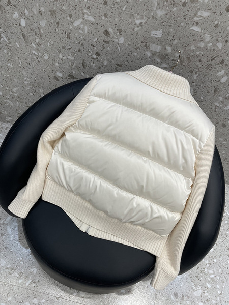 Demi-season white knitted down jacket