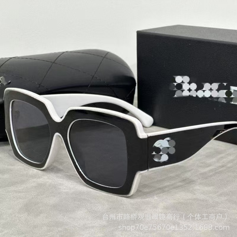 2025 Trendy Women's Sunglasses Anti-Uv Large Frame Face-Showing Small Travel Ins Style Outdoor Sunglasses 605