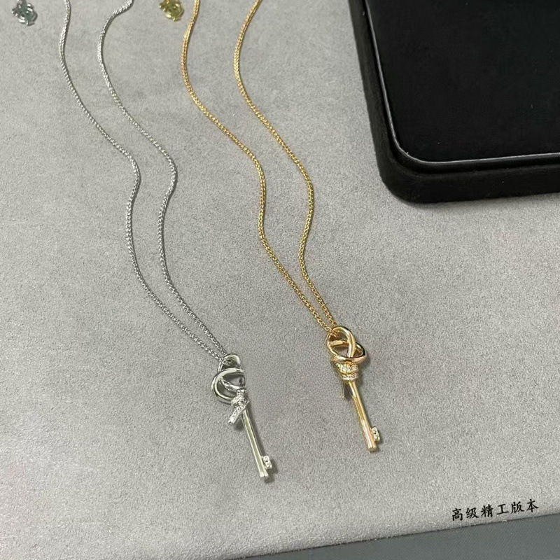 t家钥匙项链女纯银18k玫瑰金皇冠锁骨链心冠吊坠鸢尾花毛衣链秋冬|undefined