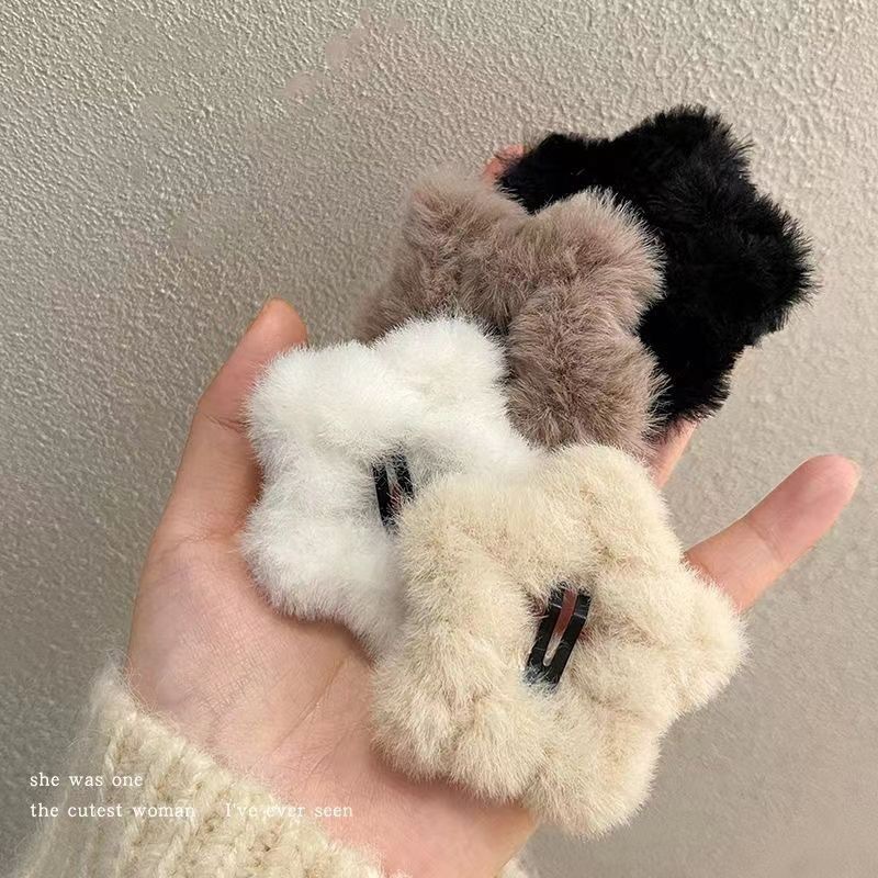 毛のふわふわした米のカレのシンプルな星のbbはinsの少女の秋冬のぬいぐるみの五角星の辺を挟んでかわいい髪飾りのカードを挟みます。|undefined