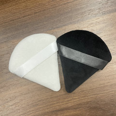 依琦新品黑白三角形乾粉撲柔軟短絨散粉撲絲帶定妝散粉撲化妝工具