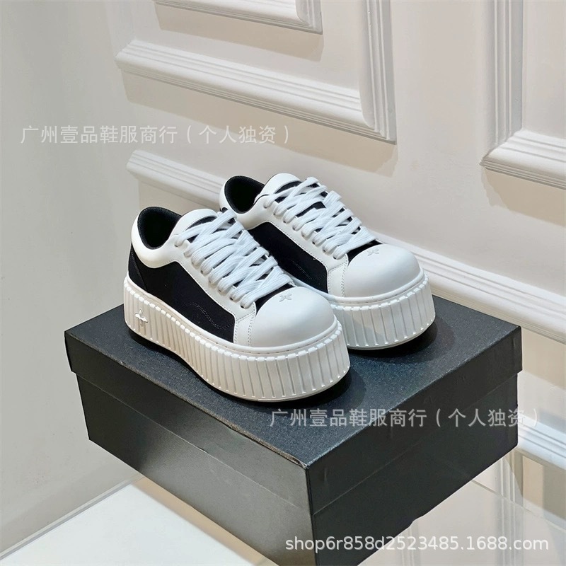 2.0 흰색 가장자리가 있는 검정색