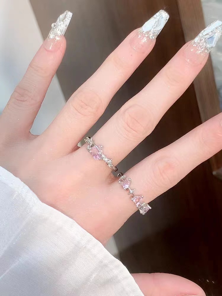 Sommerlicher, mädchenhafter, rosafarbener, herzförmiger Diamantring für Damen, eleganter, schlichter und individueller Modering_voghion.com