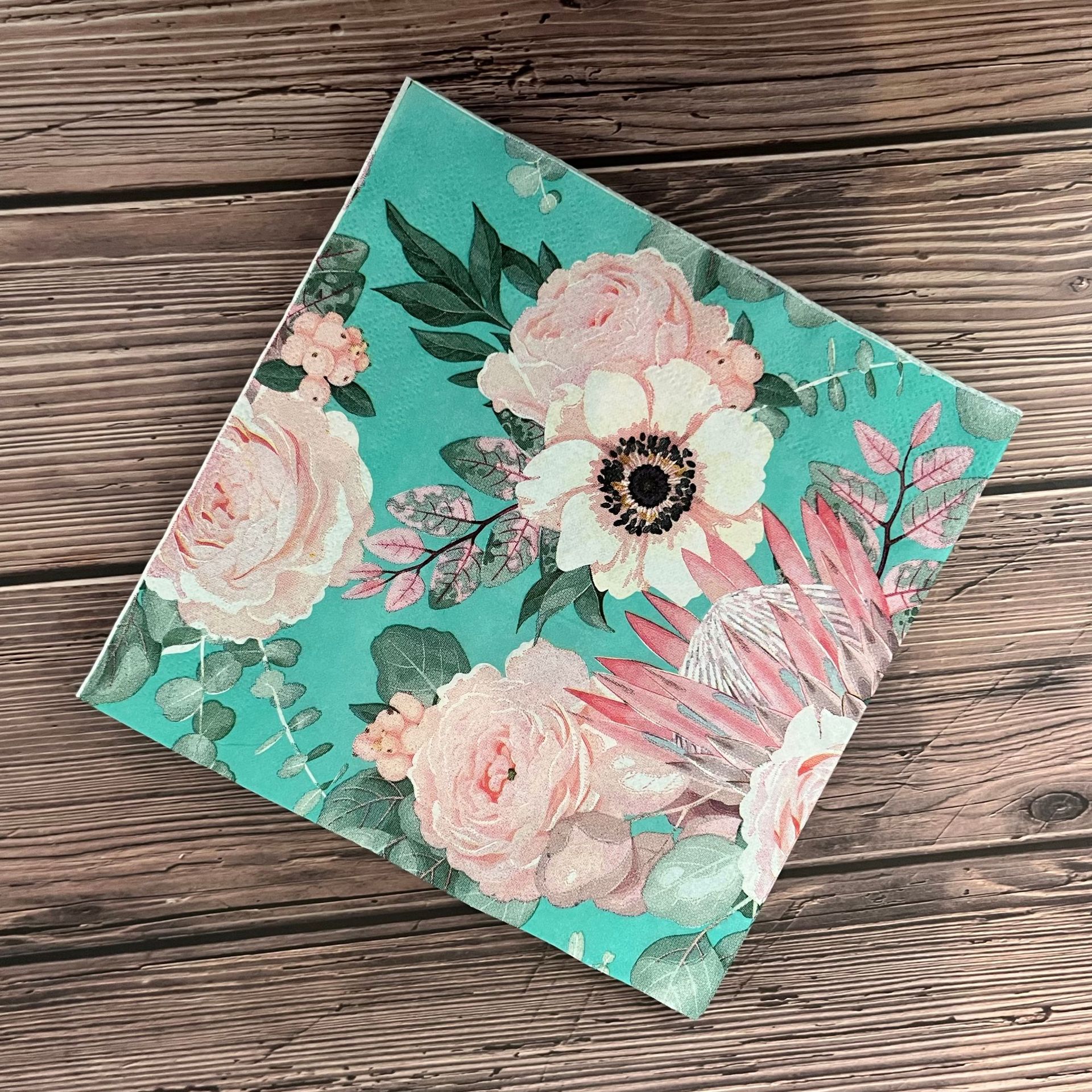 큰 호수 녹색 꽃