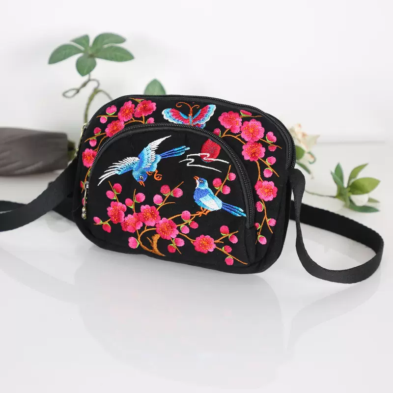 上新云贵民族风女士单肩绣花包通勤外出买菜零钱手机斜跨小包