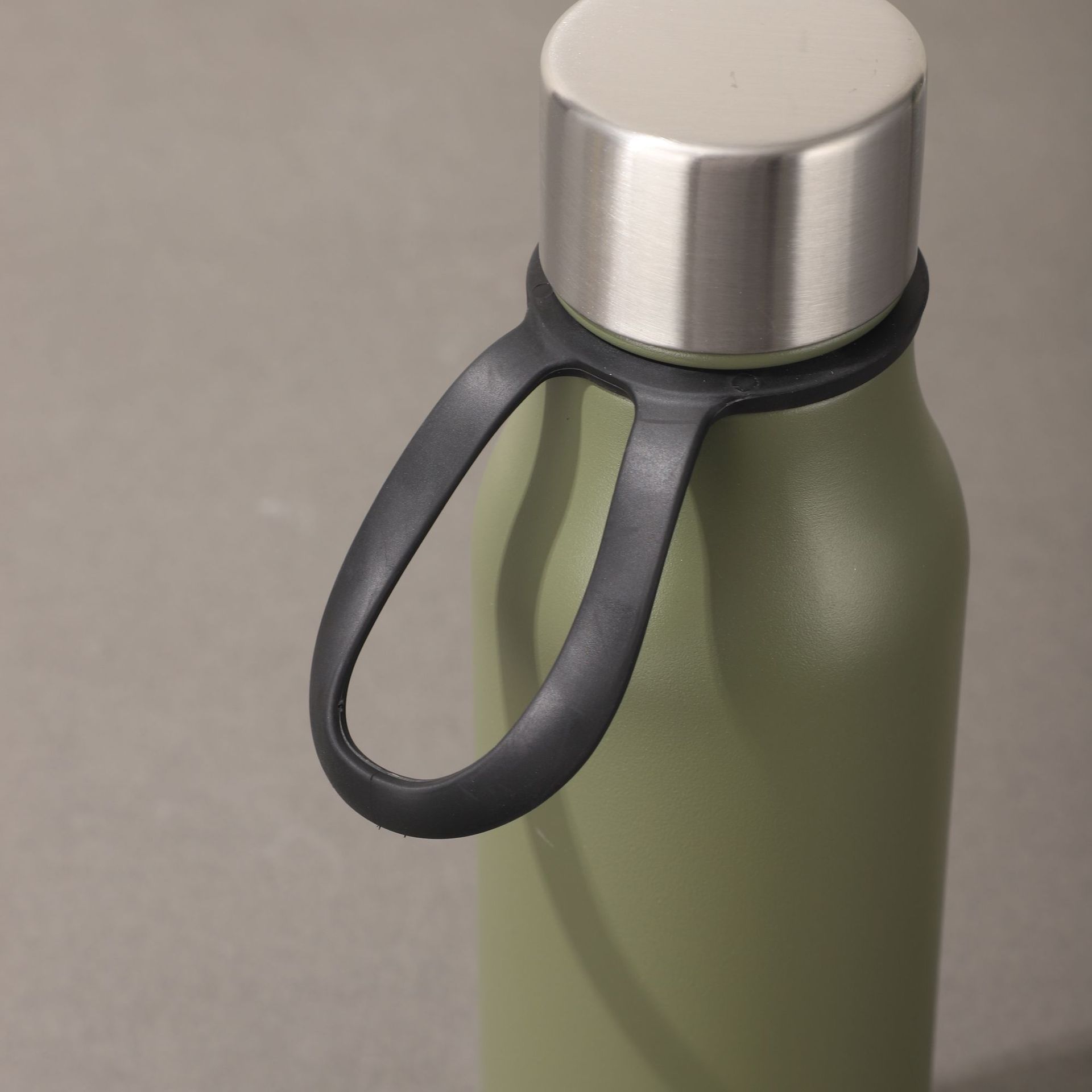 Estudiante simple botella de agua deportiva hogar 304 taza de vacío de acero inoxidable al aire libre taza de agua portátil taza de té fábrica al por mayor