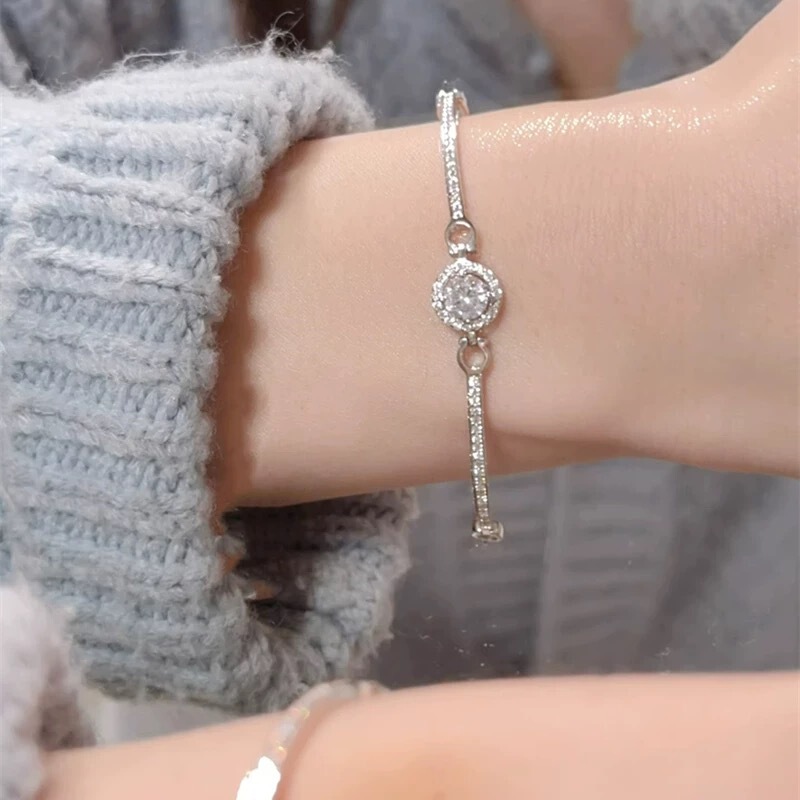 S925 Sterling Silver Sunflower Bracelet for Women, Korean Style Ins Niche Light Luxury High-End Pendant with Diamond-Studded Collarbone Chain
