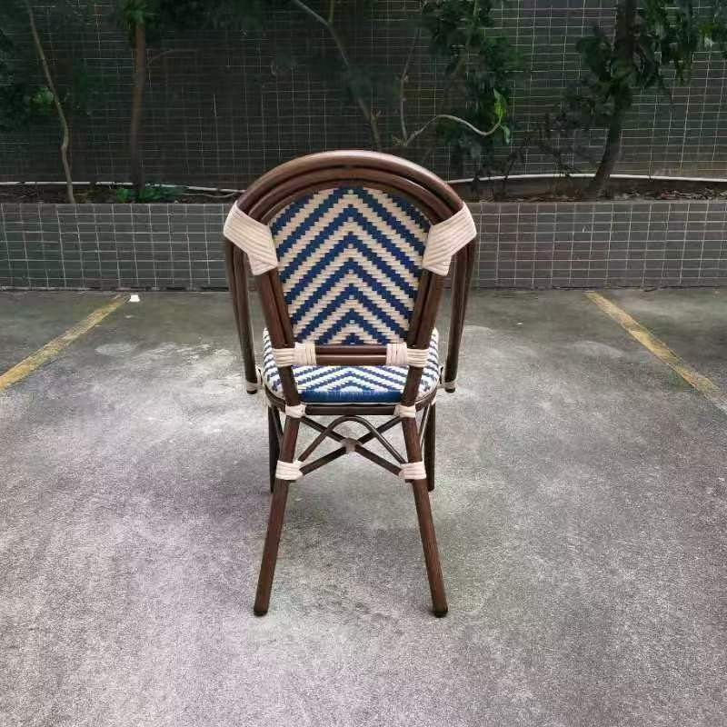 Mesa de comedor francesa al aire libre silla de comedor PE vidrio patio silla de respaldo silla de comedor retro al aire libre