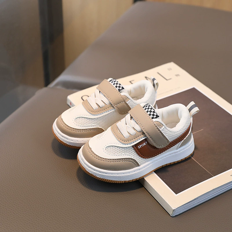 2023 Весенние одиночные туфли для мальчиков Повседневные кроссовки для девочек Простые модные кроссовки на липучке Одинаковый стиль для мальчиков и девочек
