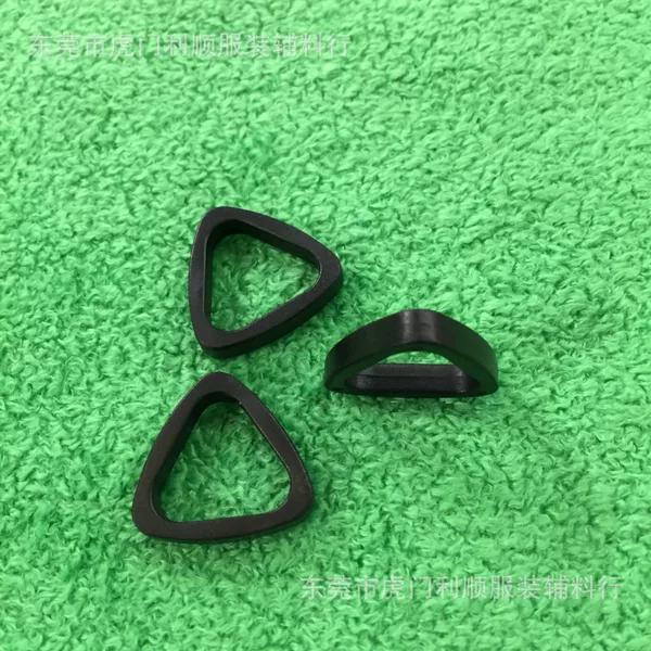 Manufacturer's Spot Plastic 15mm Triangle Buckle 1.5cm Plastic Triangle Ring Luggage Adjustment Buckle Shoe Buckle Accessories