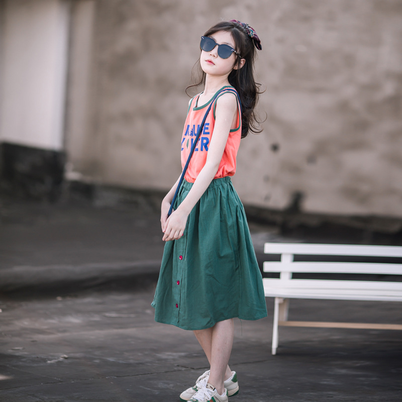 Vestido sin mangas de la letra de las niñas 2022 verano nuevo vestido de algodón delgado para niños medianos y grandes vestido de chaleco para niños falda de empalme