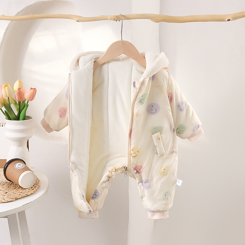 Invierno recién nacido 0-1 ropa de salida con capucha para bebés ropa de algodón modelos de otoño e invierno para bebés más mamelés de felpa con cara sonriente gruesa