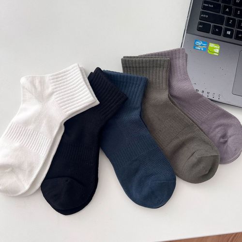 Men and women couples have the same solid color mid-calf socks for women in spring and summer thin sports sweat-absorbent breathable boneless socks for men