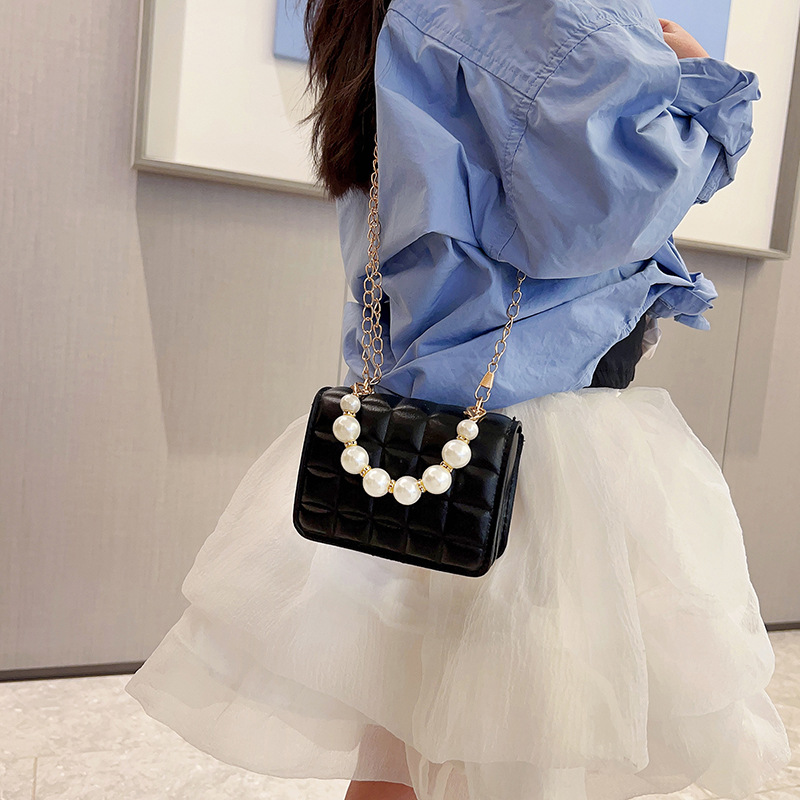 Bolso de cadena de perlas de indentación de tela escocesa de moda de este año mini bolso de mensajero de hombro de cadena de estilo occidental bolso de los niños