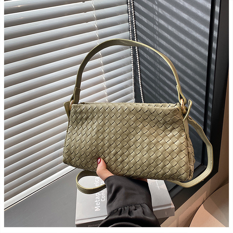 311g Weight Polyester Lining Material Weave Fashion Element Zipper Closure Type Single Shoulder Strap Strap Type Shoulder Bag Bags Type Casual, Daily, Shopping Occasion Pu Leather Material Solid Color Pattern All Seasons Season Women's Gender Basic Style Square Shape Women's Pu Leather Solid Color Basic Weave Square Zipper Shoulder Bag 17