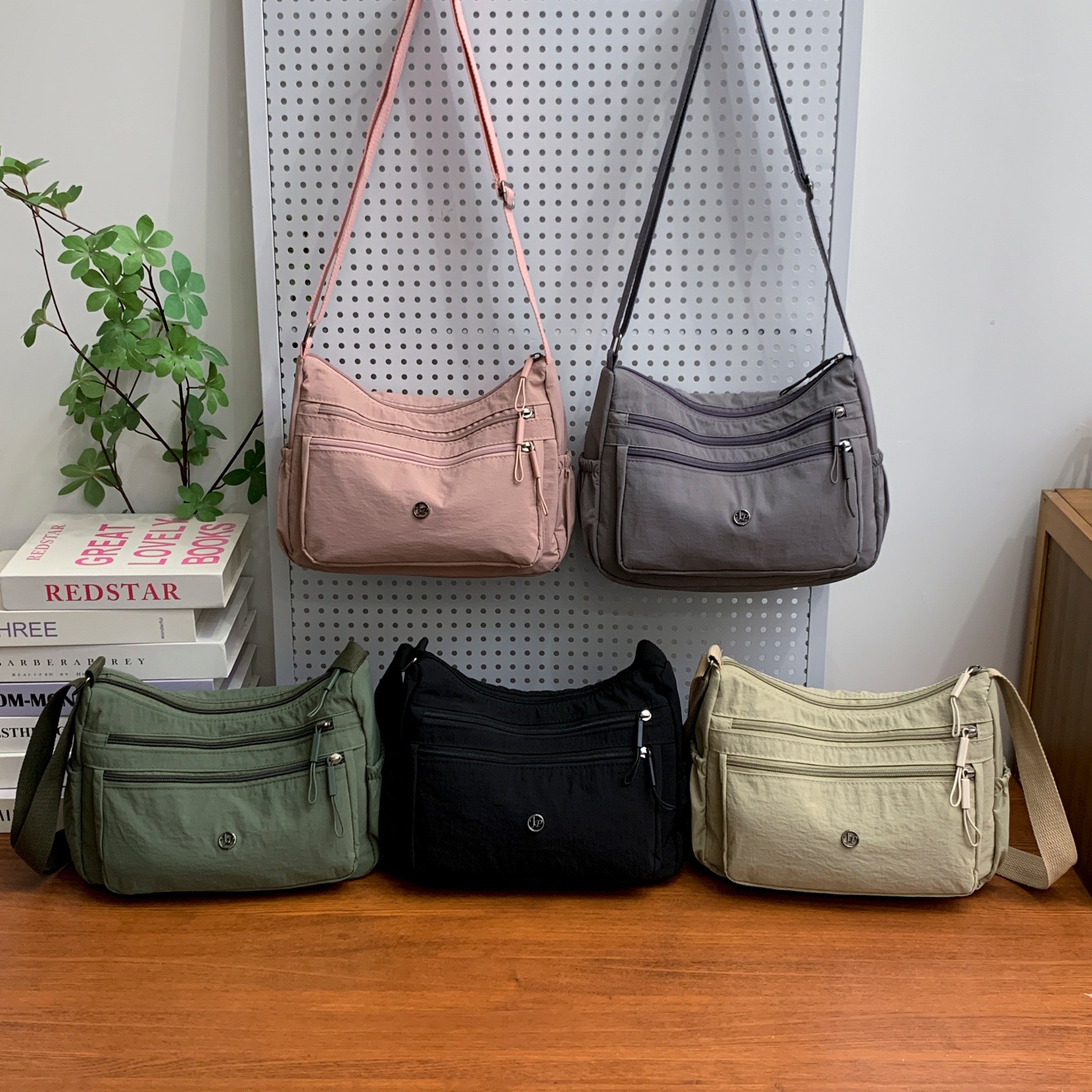 Foreign Trade New Casual Commuter Bag Shoulder Bag Wholesale Large Capacity Multi-Compartment Small Square Bag Nylon Crossbody Bag for Women