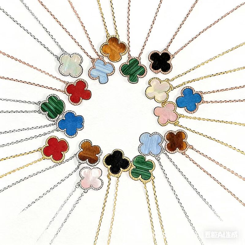 High Version Sterling Silver Four-Leaf Clover Bracelet 18K Gold Necklace Rose Red Chalcedony Agate White Shell Pendant Clavicle Chain High Version Sterling Silver Four-Leaf Clover Bracelet 18K Gold Necklace Rose Red Chalcedony Agate White Shell Pendant Clavicle Chain