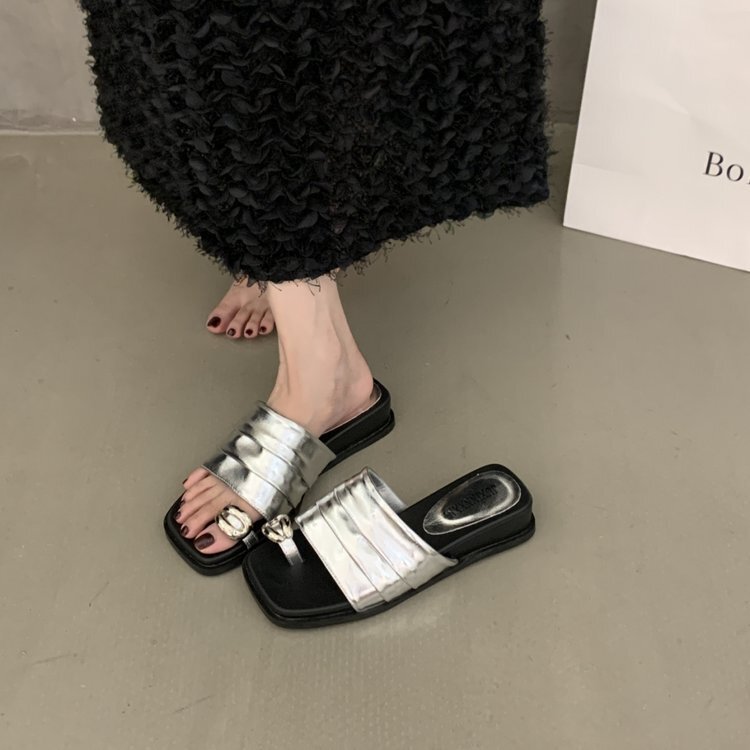 褶皱一字带坡跟拖鞋女夏外穿2025秋新款仙女风女鞋套趾凉拖鞋低跟|undefined