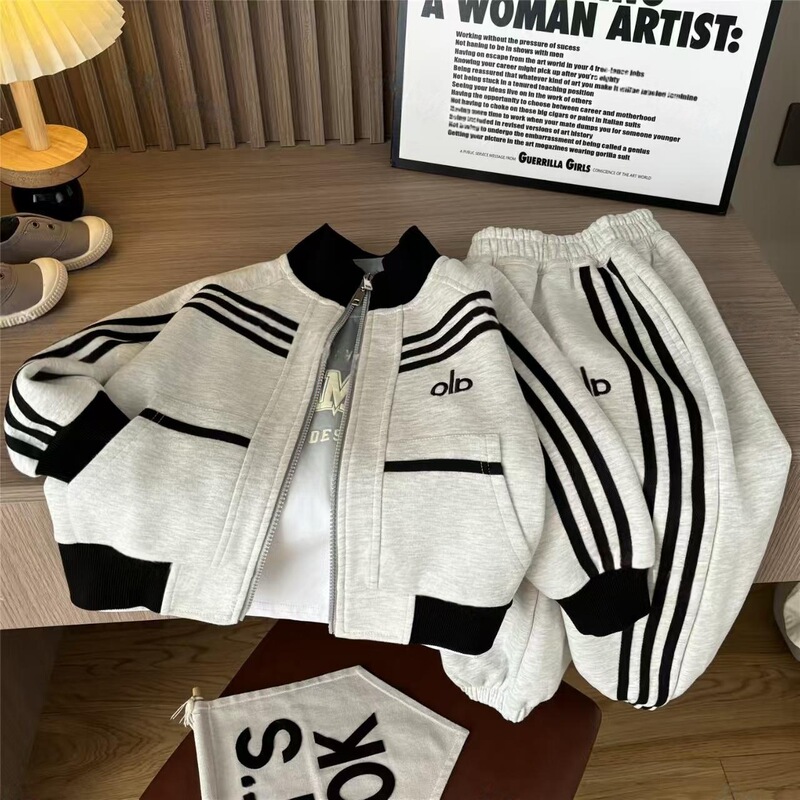 Boys' Suits Spring and Autum 2025 New Kidsren's Fashionable Casual Sports Clothes Autum Boys' Handsome Two-Piece Set