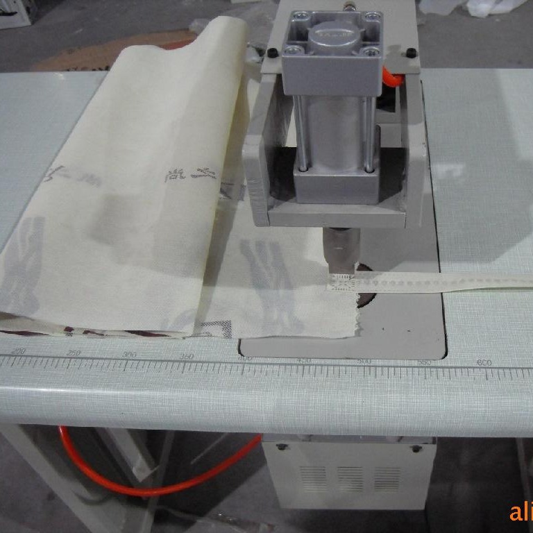 供应RS-70布料熔孔机 超声波打孔机【瑞坤机械厂家供应】