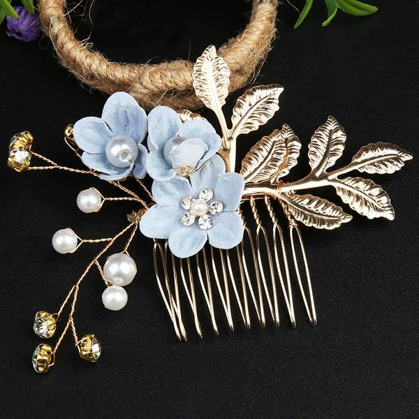 Blue hair comb