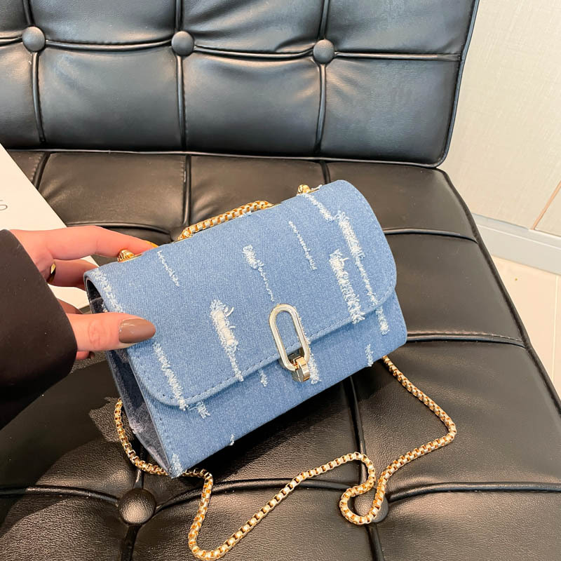 Bolsos pequeños para mujer 2025 primavera nuevo bolso de mensajero casual de alta gama bolso cuadrado pequeño de moda bolso de hombro de moda