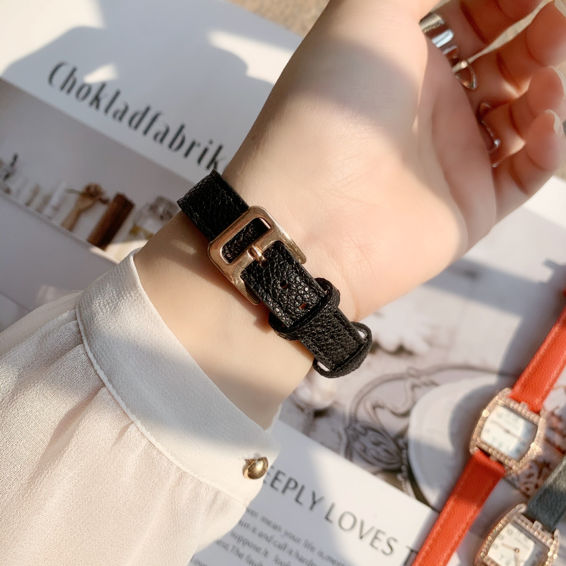 New Watch Retro INS Style Women's Watch with Lychee Pattern Belt and Diamond Black Quartz Watch Rose Gold Light Luxury Diamond Inlay_voghion.com