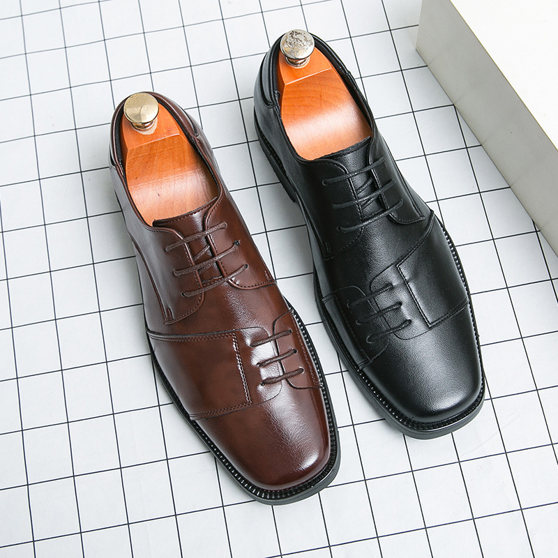 Nuevo estilo coreano de estilo británico de tres juntas zapatos de cuero para hombres, ropa formal de negocios, altura aguda, zapatos casuales de cuero marrón de tamaño grande