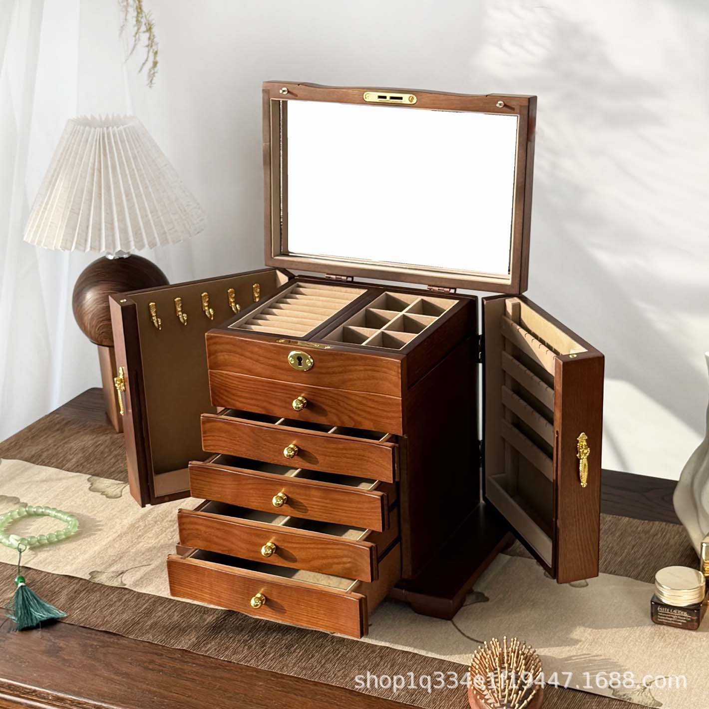 Upgraded six-layer full lock-mirror style