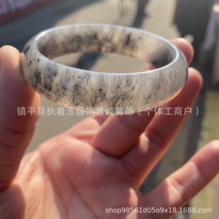 ˮī�����z������ī���໨���A�l��Ȧ�������C�S��ֱ�N���u��